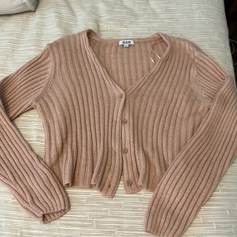 525 crop cardigan sweater, blush pink size Lg